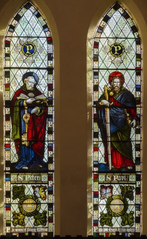 사도 성 베드로와 성 바오로_photo by Jules & Jenny_in the Church of St Nicholas in Lincoln_England.jpg